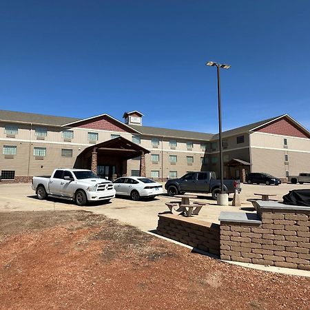 The Watford Hotel Watford City Bagian luar foto