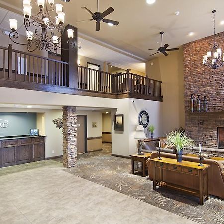 The Watford Hotel Watford City Bagian luar foto
