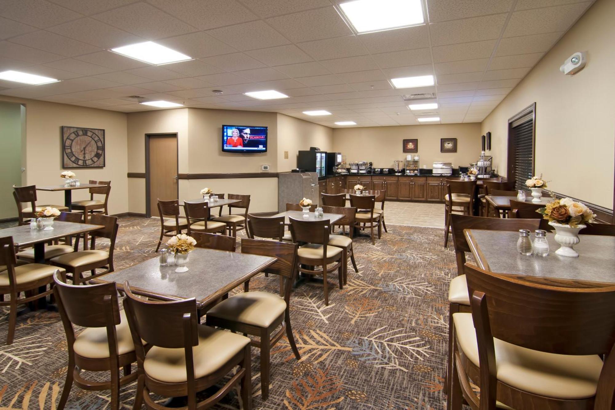 The Watford Hotel Watford City Bagian luar foto