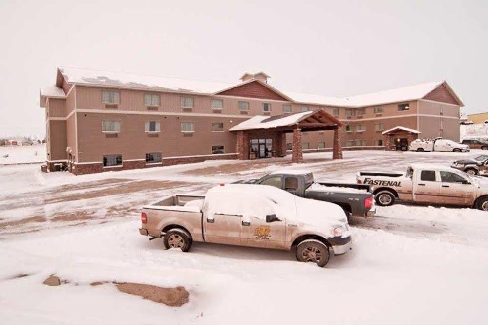 The Watford Hotel Watford City Bagian luar foto