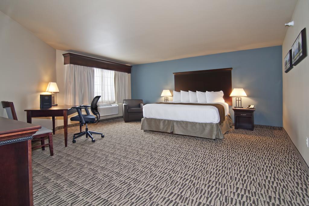 The Watford Hotel Watford City Bagian luar foto