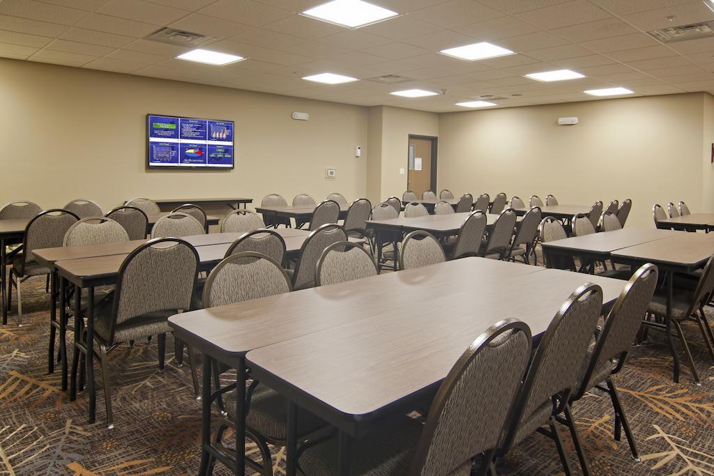 The Watford Hotel Watford City Bagian luar foto