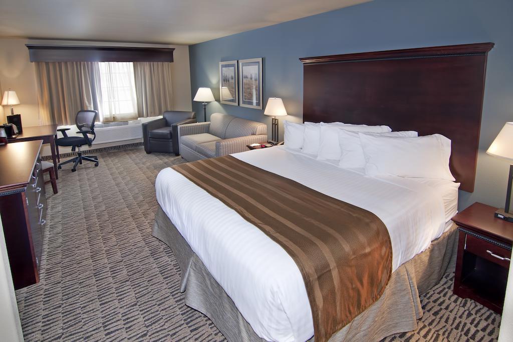 The Watford Hotel Watford City Bagian luar foto